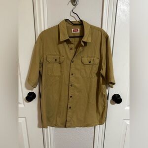Wrangler Short Sleeve Utility Button Up Shirt — Khaki — Size L